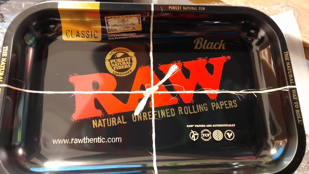 RAW BLACK METAL ROLLING TRAY S
